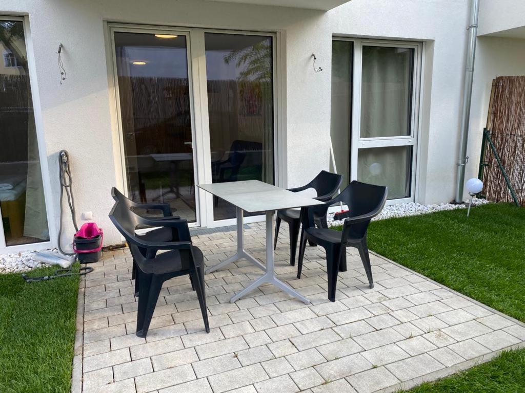 Apartamento Pyramide Garden Viena Exterior foto